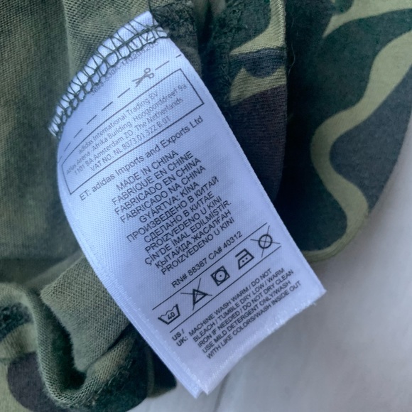 Adidas top - Picture 3 of 4